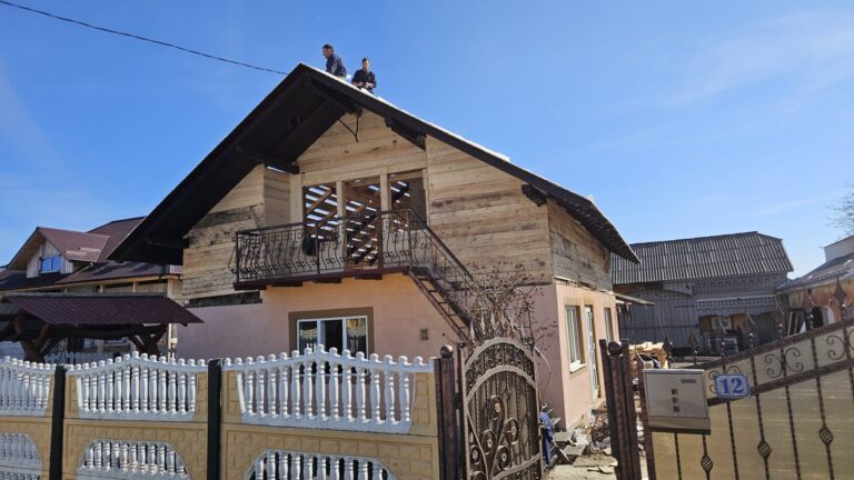 Comunitatea din Cornu Luncii, solidaritate exemplară pentru o familiei a cărei casă a fost distrusă de un incendiu: „Comunitatea noastră a dovedit, încă o dată, că este unită și că împreună putem depăși orice greutate”