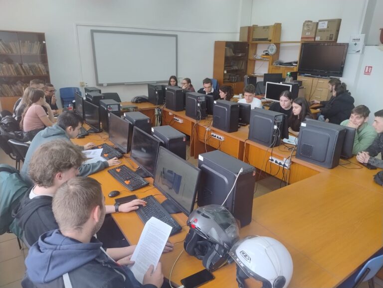 40 de elevi din județul Suceava au explorat fizica particulelor alături de cercetătorii CERN