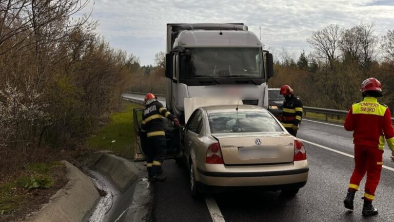 O șoferiță a fost rănită ușor după ce a depășit neregulamentar o coloană de mașini în zona Cabanei Ilișești
