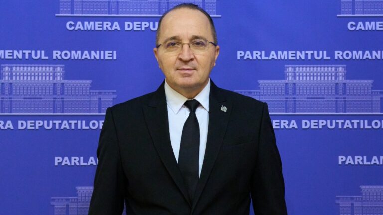 Deputatul Petru-Gabriel Negrea: „Este timpul pentru investiții reale în educație, nu pentru promisiuni electorale”