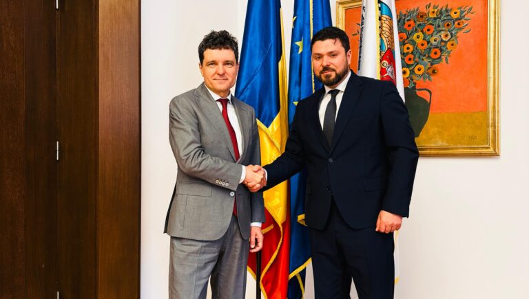 Bogdan Loghin, primarul municipiului Rădăuți, va fi alături de Nicușor Dan la ceremonia de preluare a mandatului de președinte
