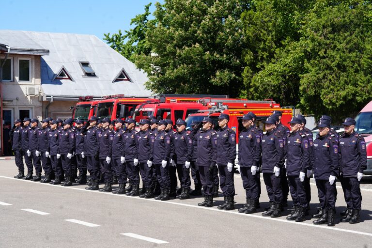 44 de tineri pompieri și-au depus jurământul militar la ISU Bucovina Suceava