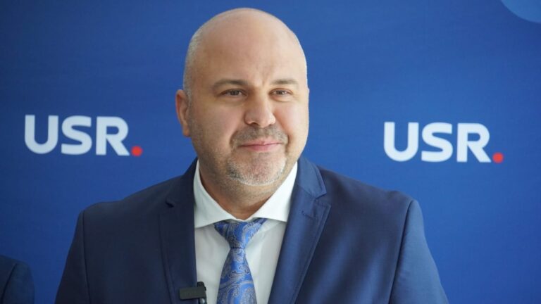 Deputatul Emanuel Ungureanu, atac dur la guvernanții iresponsabili: „Nu poți să ceri oamenilor să strângă cureaua, când politicienii au risipit banul public”