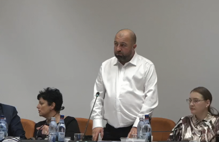 Consilierul județean PSD Vasile Pîrlac, acuzat că a condus o rețea de evaziune cu lemn. Prejudiciu de peste 2,3 milioane de lei
