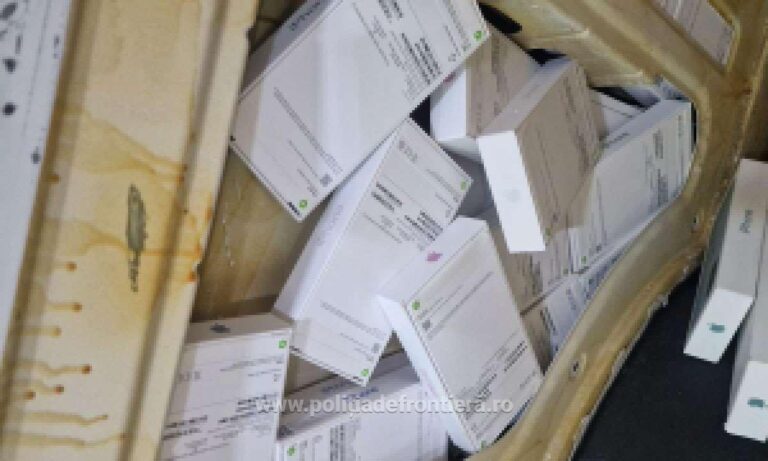 Telefoane fără acte, în valoare de 700.000 de lei, descoperite ascunse în pereții unui microbuz condus de un ucrainean, în Vama Vicovu de Sus