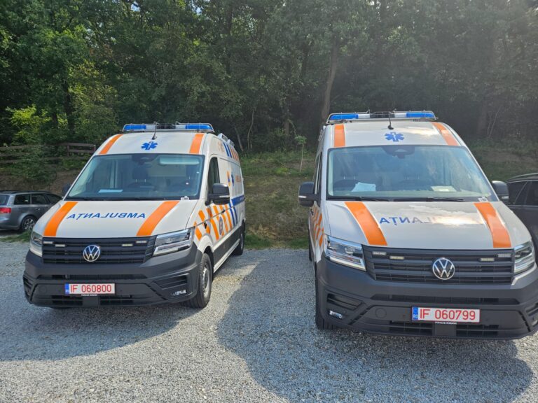 Flota SAJ Suceava se mărește. Două noi ambulanțe moderne au intrat în dotare, una urmând să ajungă la Vatra Dornei, iar cealaltă la Suceava