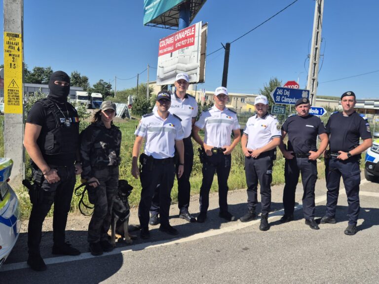 Polițiștii suceveni acționează cu efective sporite în acest weekend pentru creșterea gradului de siguranță rutieră și menținerea climatului de siguranță publică