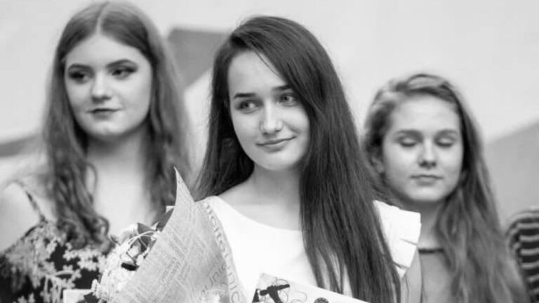 Amalia, tânăra de 21 de ani rănită grav în accidentul de la Pătrăuți, a pierdut lupta pentru viață