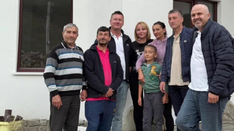 USR Suceava aduce speranța la Broșteni: sprijin concret pentru familia Murariu, afectată de inundațiile devastatoare