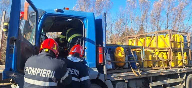 Accident produs la Bunești de un șofer care transporta butelii