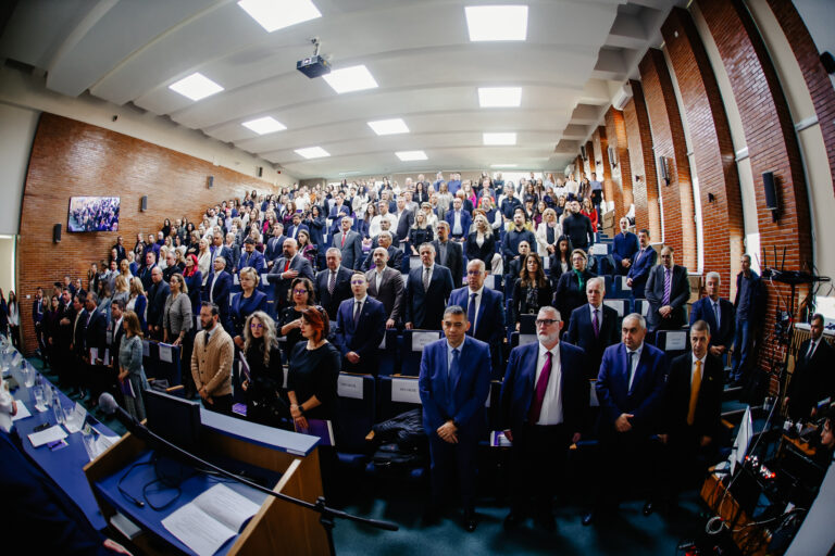Lumea juridică s-a mutat la Suceava. Peste 300 de profesioniști ai dreptului, reuniți la conferința „Avocatura contemporană. Un dialog între tradiție și inovație”