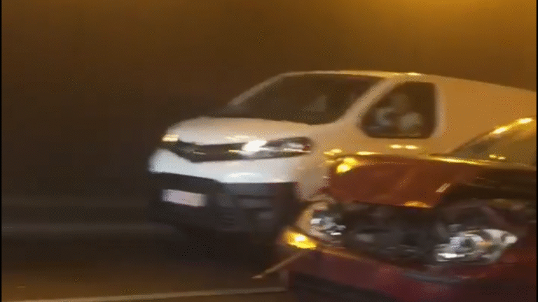 Un bărbat a ajuns la spital în urma unui accident produs pe bulevardul George Enescu