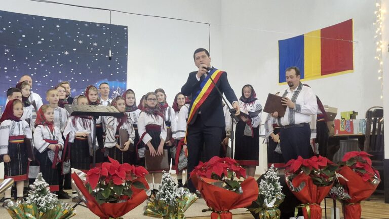 Concertul de colinde de la Straja a adus comunitatea împreună într-o seară aniversară plină de emoție: „A fost cu adevărat o ediție deosebită. Trei ore pline de emoții frumoase, pe care le ducem cu noi acasă. Crăciunul poate veni”