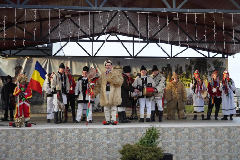 Ajunul Anului Nou, sărbătorit la Baia prin datini și tradiții străbune: „Ajunul Anului Nou este un moment special pentru Baia, un prilej de bucurie și de reîntoarcere la valorile care ne definesc ca neam”