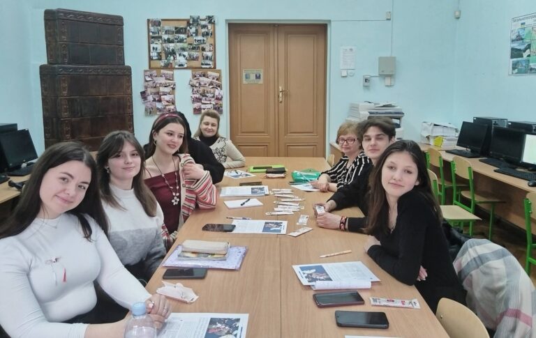 Lectoratul USV, găzduit de Universitatea Națională „Yurii Fedkovych” din Cernăuți, a sărbătorit una dintre cele mai frumoase tradiții românești: mărțișorul