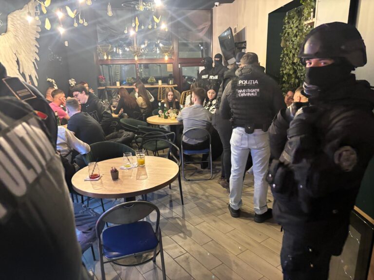 Razie de amploare desfășurată de polițiști la Rădăuți și Siret