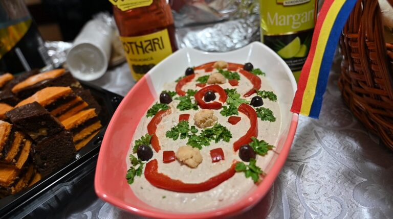 Festivalul Produselor Tradiționale de Post de la Adâncata a ajuns la cea de-a XII-a ediție: „Acest festival a devenit un reper al vieții culturale din Adâncata”