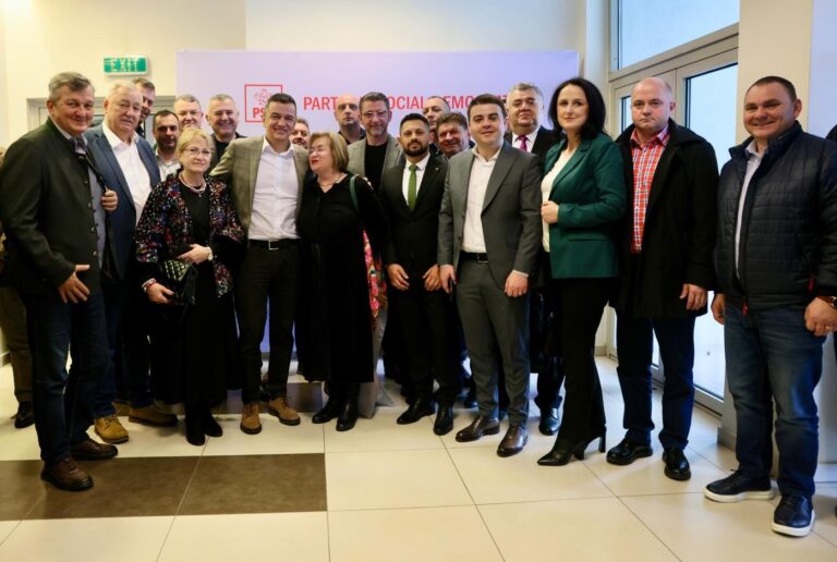 Membrii Biroului Permanent Județean al PSD Suceava au participat astăzi, la Bacău, la întâlnirea regională a organizațiilor PSD din regiunea Nord-Est: „E clar că direcția actualului Guvern este greșită și trebuie făcută o schimbare”