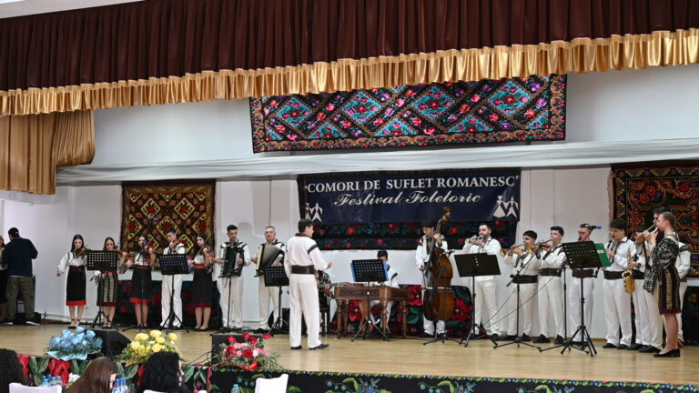 Sărbătoare a spiritului autentic în inima Bucovinei. Poiana Stampei a găzduit etapa zonală a prestigiosului festival „Comori de Suflet Românesc”