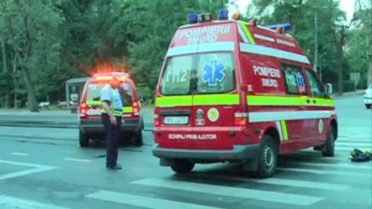 Un elev de 11 ani a fost lovit cu mașina de un bătrân de 75 de ani pe trecere pentru pietoni din fața Școlii Gimnaziale „Ion Băncescu” din Adâncata