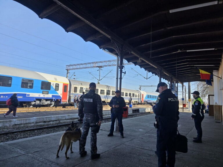 Aproape 500 de autovehicule au fost verificate de polițiști în urma unei acțiuni desfășurate în zona căilor ferate din Suceava