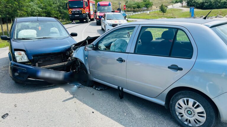 Accident între două șoferițe produs pe o uliță din Botuș