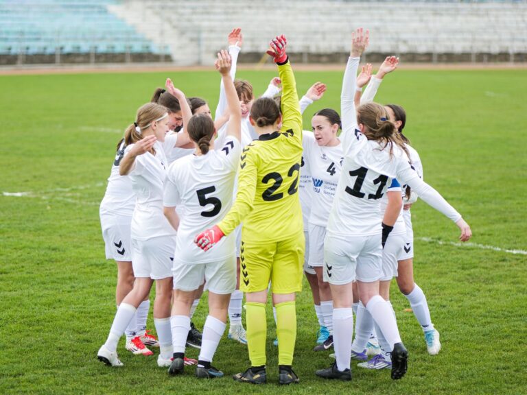 CSU Suceava promovează oficial în Liga a 2-a de fotbal feminin