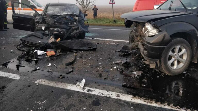 Accident produs la Dorna Candrenilor după ce un șofer s-a angajat în depășirea unei coloane de mașini