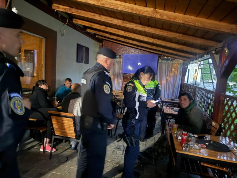 Razie de proporții în comunele Ipotești, Bosanci, Udești, Fântânele și Verești. 70 de polițiști și jandarmi au legitimat peste 600 de persoane, au dat sute de amenzi și au constatat infracțiuni rutiere și de mediu