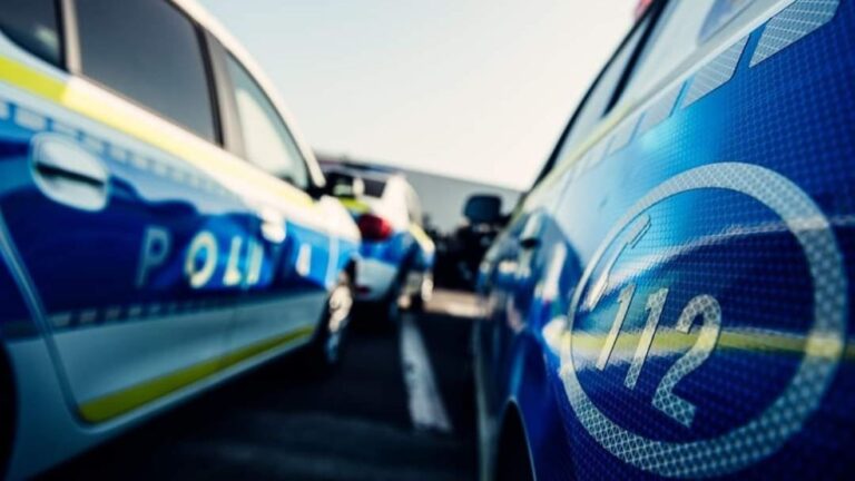 Urmărire și reținere în trafic la Vicovu de Jos. Un recidivist fără permis a încercat să se ascundă de poliție într-o benzinărie