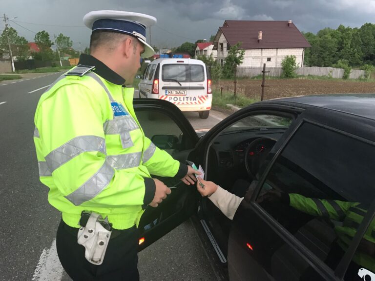 Un tânăr din Dărmănești a fost prins la volan fără permis după ce s-a dus să își plătească factura la telefon