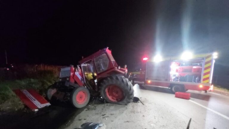 Un bărbat și o fetiță de nici doi ani au fost loviți de un tractor, la Liteni