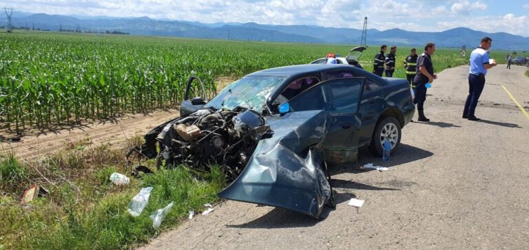 Accident produs la Dumbrăveni de un botoșănean beat criță care a pătruns cu mașina pe contrasens
