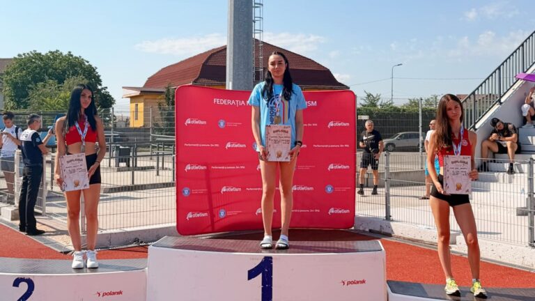 Selena Robaniuc de la CSU Suceava a cucerit medalia de aur în proba de 5.000 de metri marș la Campionatele Naționale U20 de atletism, desfășurate la Craiova