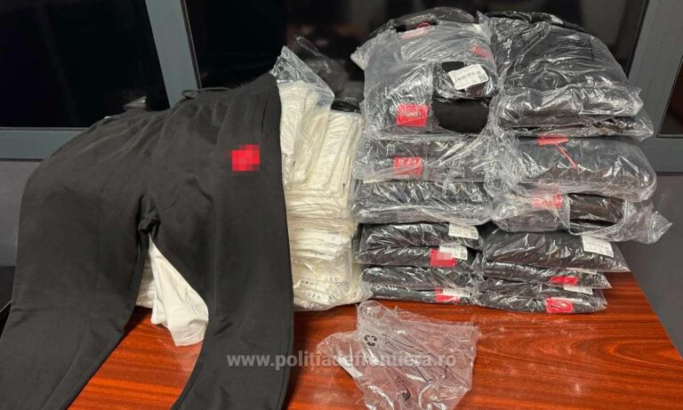 Haine și parfumuri fake descoperite de polițiștii de frontieră din Vama Siret în microbuzul unui ucrainean