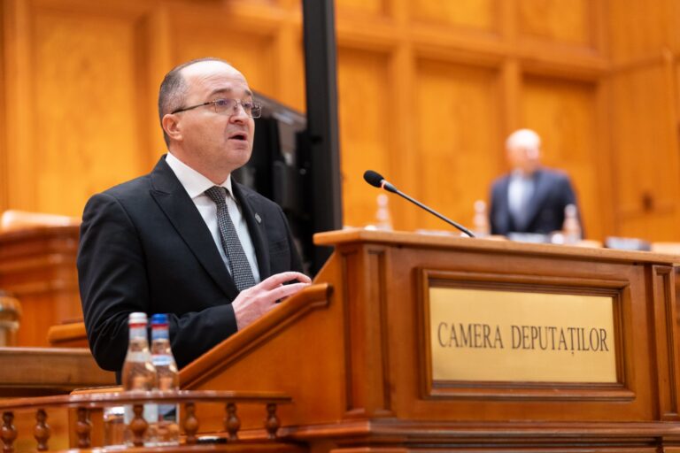 Deputatul Petru Gabriel Negrea cere Colegiului Farmaciștilor Suceava soluții pentru farmaciile cu program non-stop în orașele și municipiile din județ