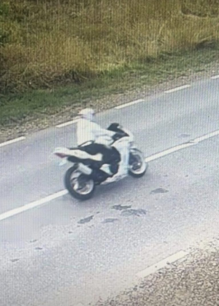 Motociclist de 18 ani din Zamostea, depistat de radar cu 131 km/h în Adâncata. Amendă usturătoare și permis suspendat pentru o jumătate de an